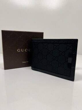 Gucci GG Black Canvas With Grained Leather Trim Bi fold Men wallet with Insert